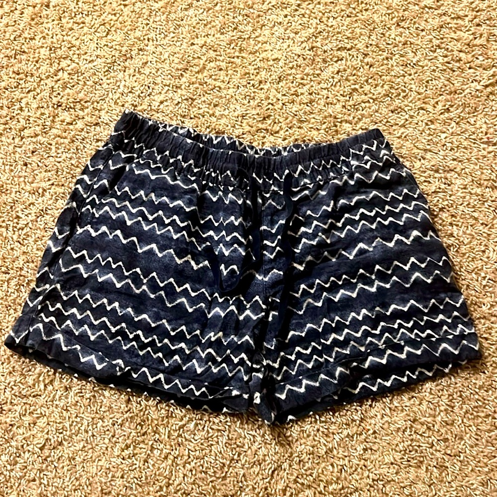 Old Navy, blue and white shorts